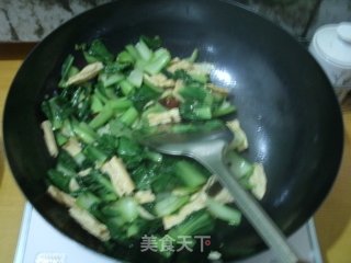 The Golden Autumn is Small and Fresh-stir-fried Yuba with Greens recipe