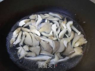 Stir-fried Mushroom with Celery Pork recipe