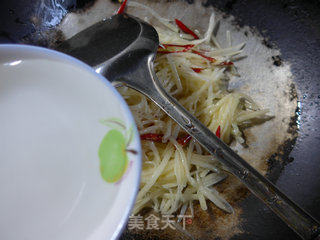 Hot and Sour Potato Shredded Bun recipe