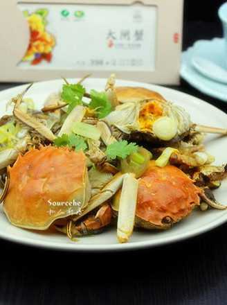 Fried Hairy Crabs with Garlic