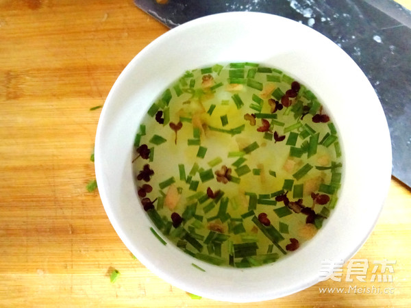 Mushroom Soup and Fresh Meat Wontons recipe