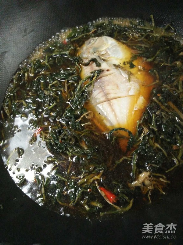 Pomfret with Dried Pickles recipe