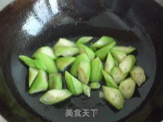 Fried Loofah with Fried Dough Sticks recipe