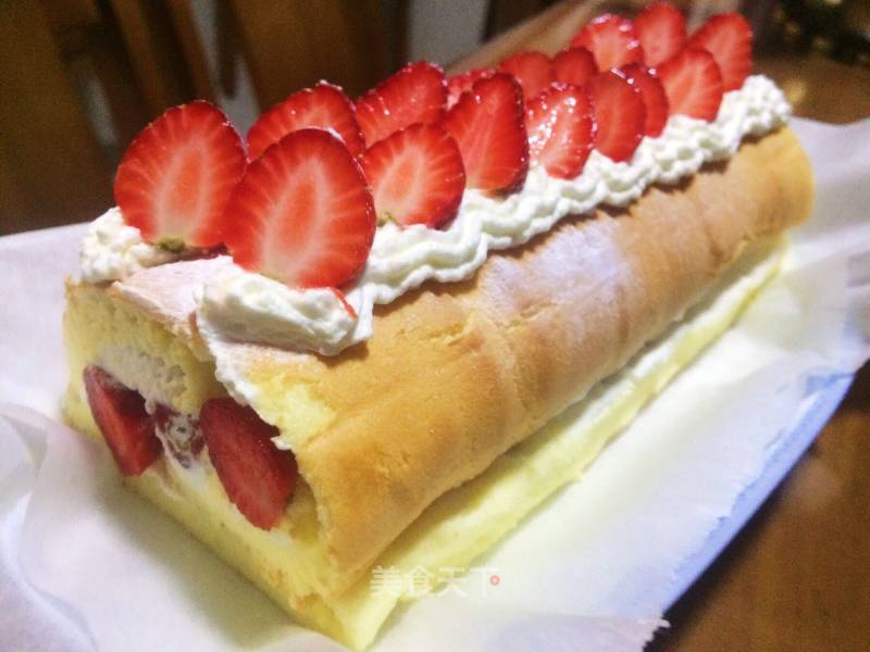 Strawberry Cream Cake Roll recipe