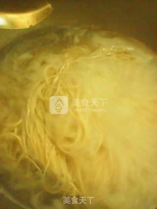 Hot and Sour Noodle Soup recipe