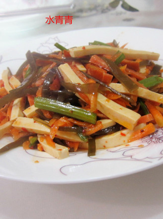 Fish-scented Grilled Sausage with Kelp and Tofu Shreds recipe