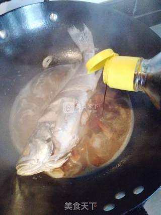 Sweet and Sour Yellow Croaker recipe