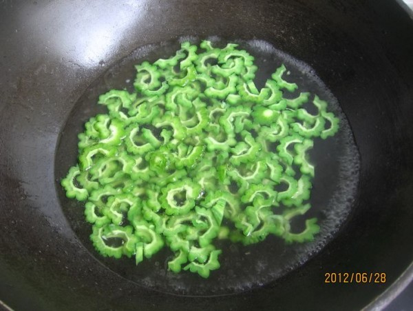 Dried Bitter Gourd Shrimp in Sesame Sauce recipe