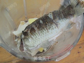 Lotus Root Carp Soup recipe
