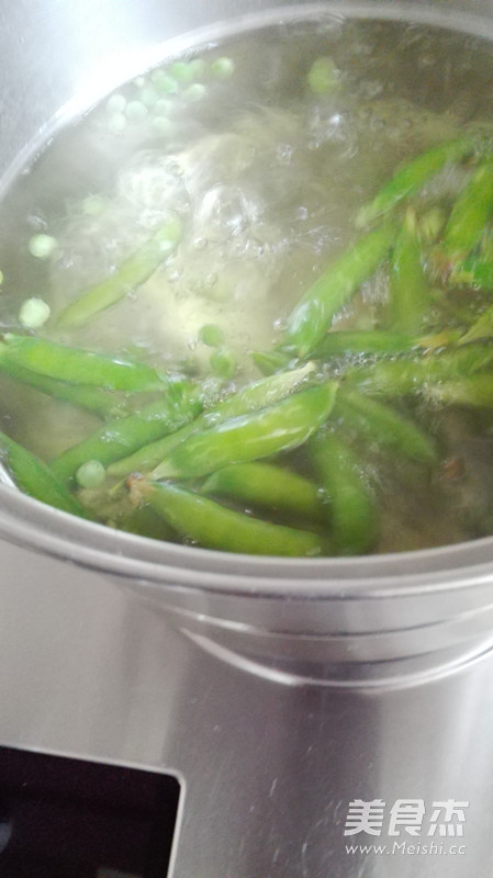 Brine Peas recipe