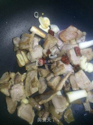 Garlic Sprouts and Green Pepper Twice-cooked Pork recipe