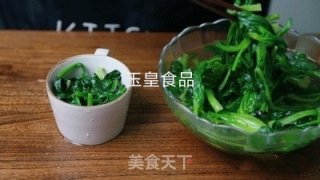 Spinach with Sesame Sauce recipe