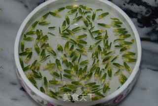 Lotus Core Tea for Clearing Away Heat and Removing Fire recipe