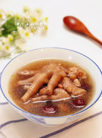 Peanut and Chicken Feet Soup with Red Dates recipe