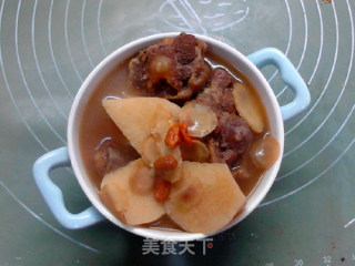 American Ginseng, Wolfberry, Yam and Oxtail Soup recipe