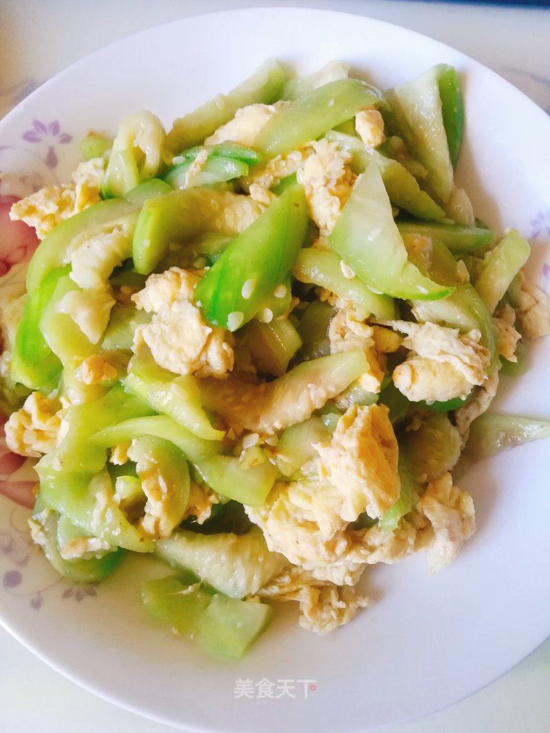 Scrambled Eggs with Loofah recipe
