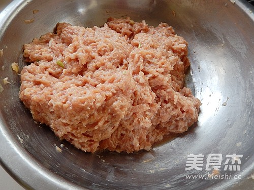 Carob Buns with Minced Pork recipe