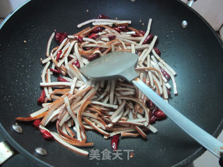 Stir-fried Chives with Fragrant Dried recipe