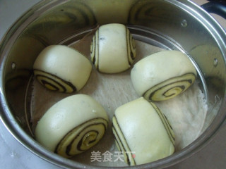 Three-color Xiangyun Mantou recipe