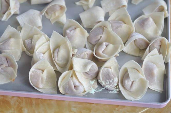 Spicy Fresh Pork Wonton recipe