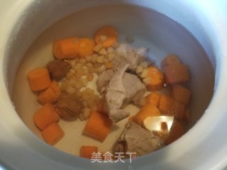 Salted Pork Knuckle Melon and Yam Soup recipe