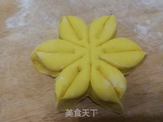 Twenty-eight Steamed Jujube Flowers recipe