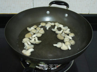 Mushroom Rape Tofu Soup recipe