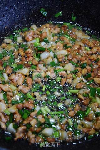 Summer Dishes [large Prawn Paste with Minced Meat and Cowpea] recipe