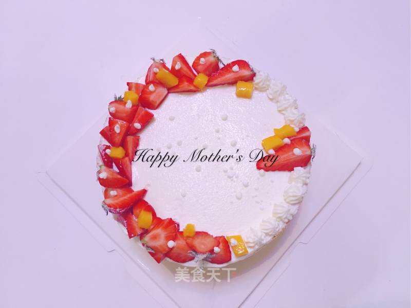 Strawberry Wreath Cake (eight Inches)
