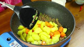 Stir-fried Potatoes with Korean Minced Beef recipe