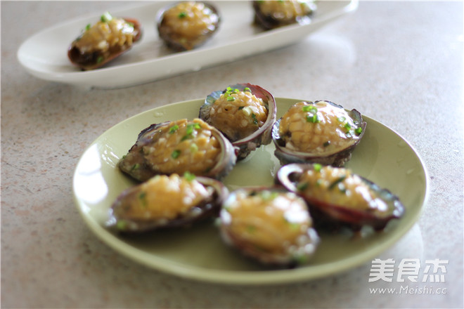 Steamed Abalone in Oyster Sauce recipe