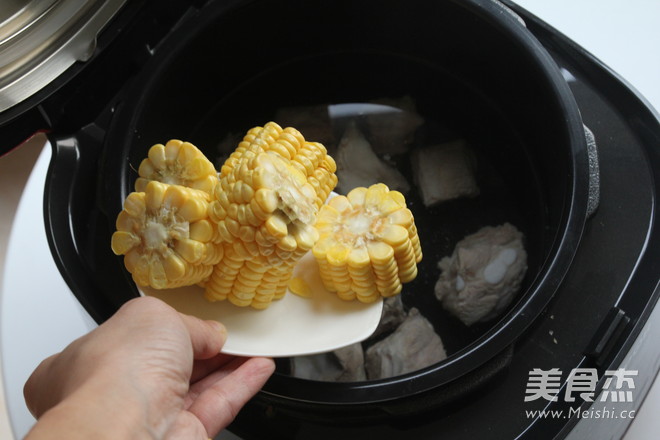 Corn Cordyceps Flower Pork Rib Soup recipe