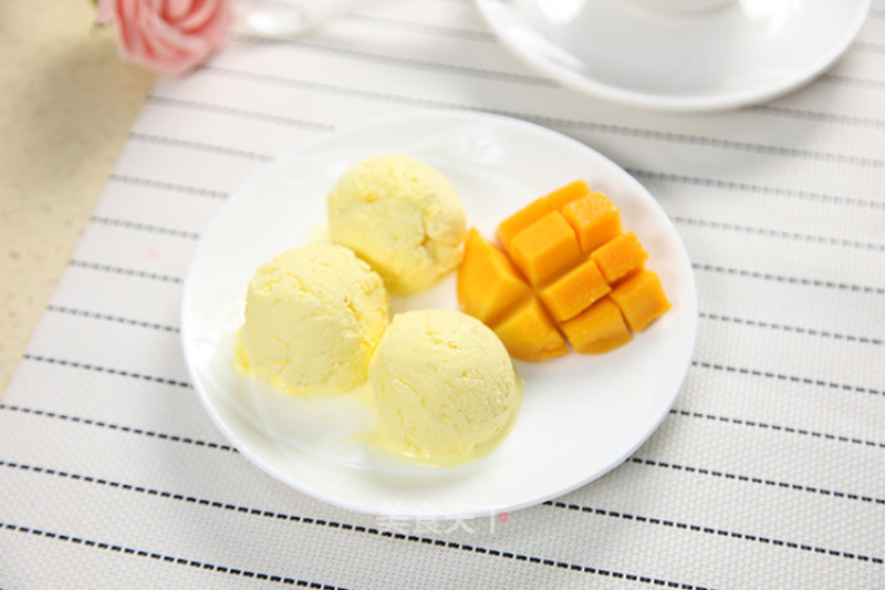 Mango Ice Cream, Ahead of The Summer recipe