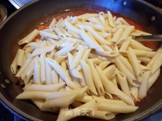 Spaghetti with Seafood and Tomato Sauce recipe