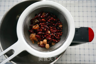 Longan Peanut Red Soy Milk recipe