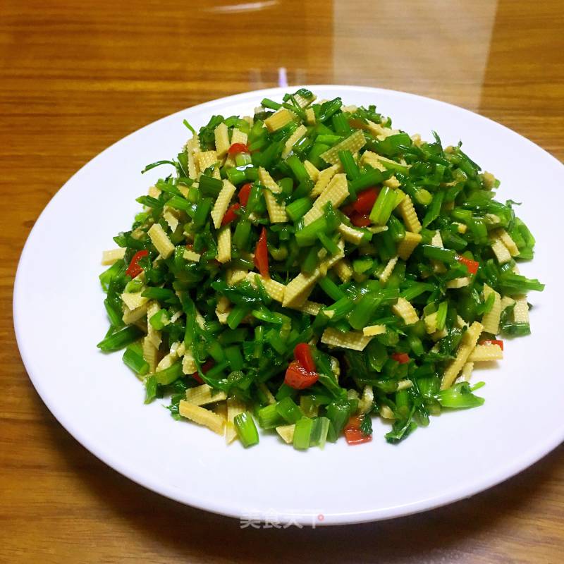 Celery Mixed with Bean Curd recipe