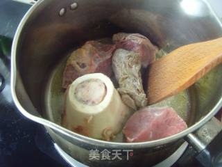 Rich and Delicious---beef Bone and Mixed Vegetable Soup recipe