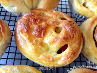 # Fourth Baking Contest and is Love to Eat Festival# Cheese, Bacon and Brown Wheat Buns recipe