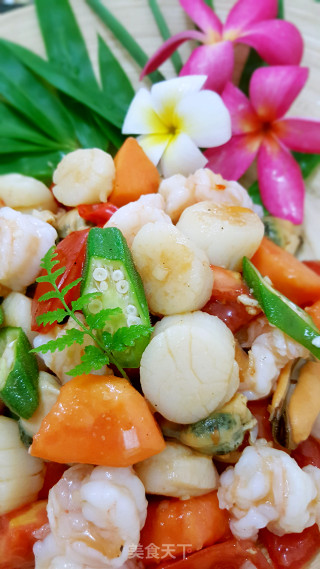 Southeast Asian Seafood and Fruit Salad recipe