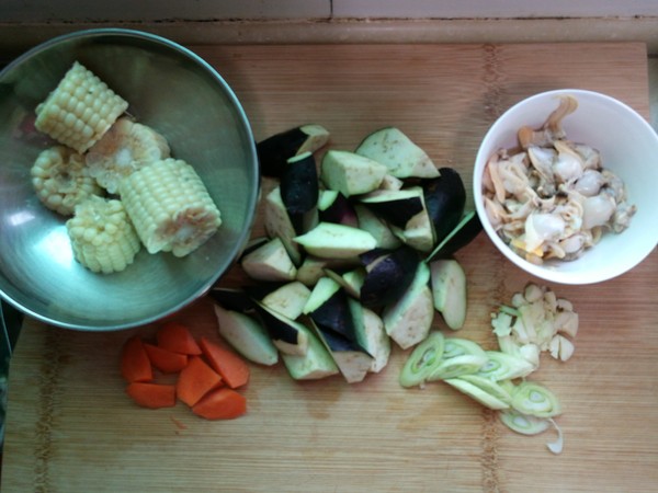 Stewed Corn with Eggplant and Clams recipe