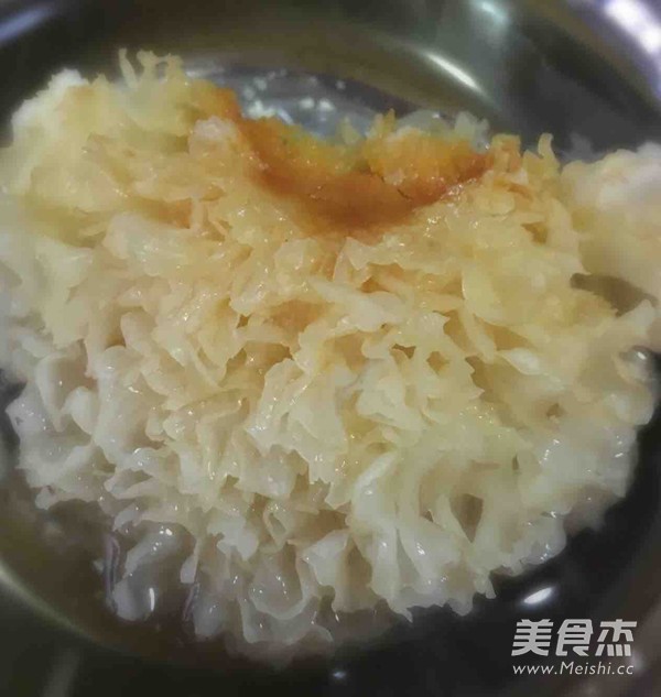 Tremella Saponaria Rice Peach Gum Sugar recipe