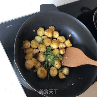 Pan-fried Baby Potatoes recipe