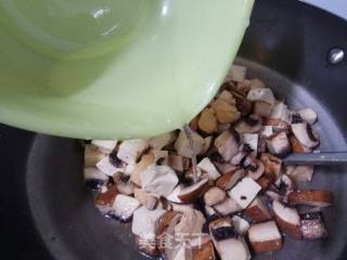 Braised Tender Tofu with Brown Mushrooms and Chicken Breast recipe