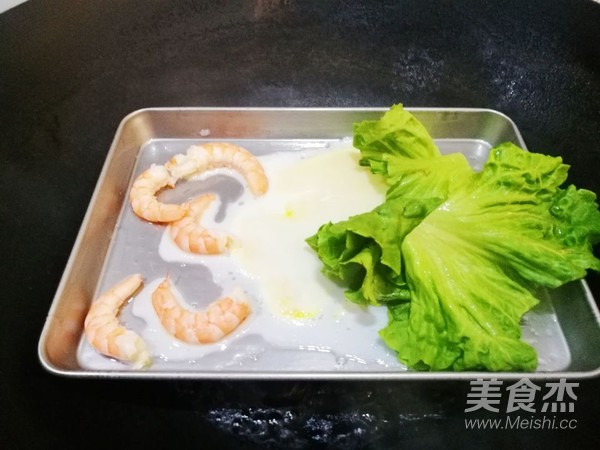 Egg and Shrimp Intestines recipe