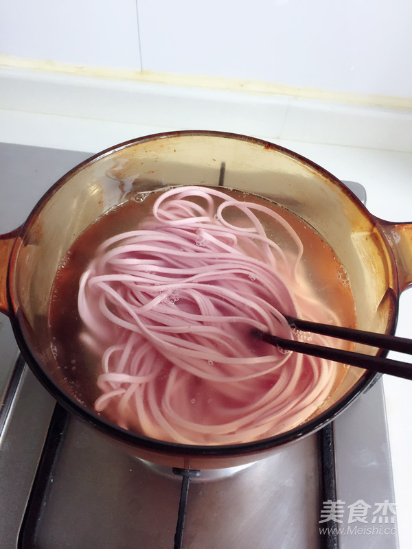 Nourishing and Delicious Red Dragon Juice Noodles recipe