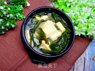 Seaweed Tofu Soup recipe