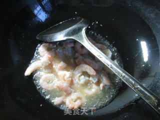 Stir-fried Edamame with Shrimp and Zizania White recipe