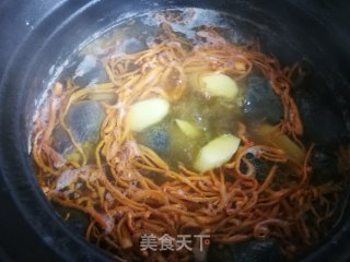 Cordyceps Flower, Chinese Yam, Chinese Wolfberry Black Chicken Soup recipe