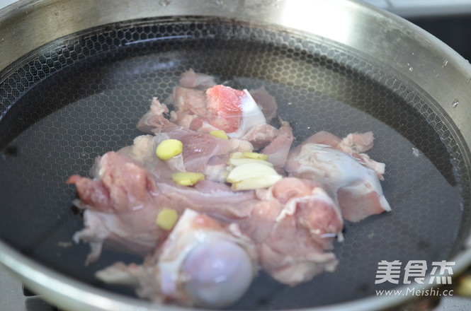 Radish Stewed Bones recipe