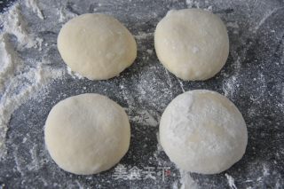 Fluffy Red Bean Souffle Bread recipe